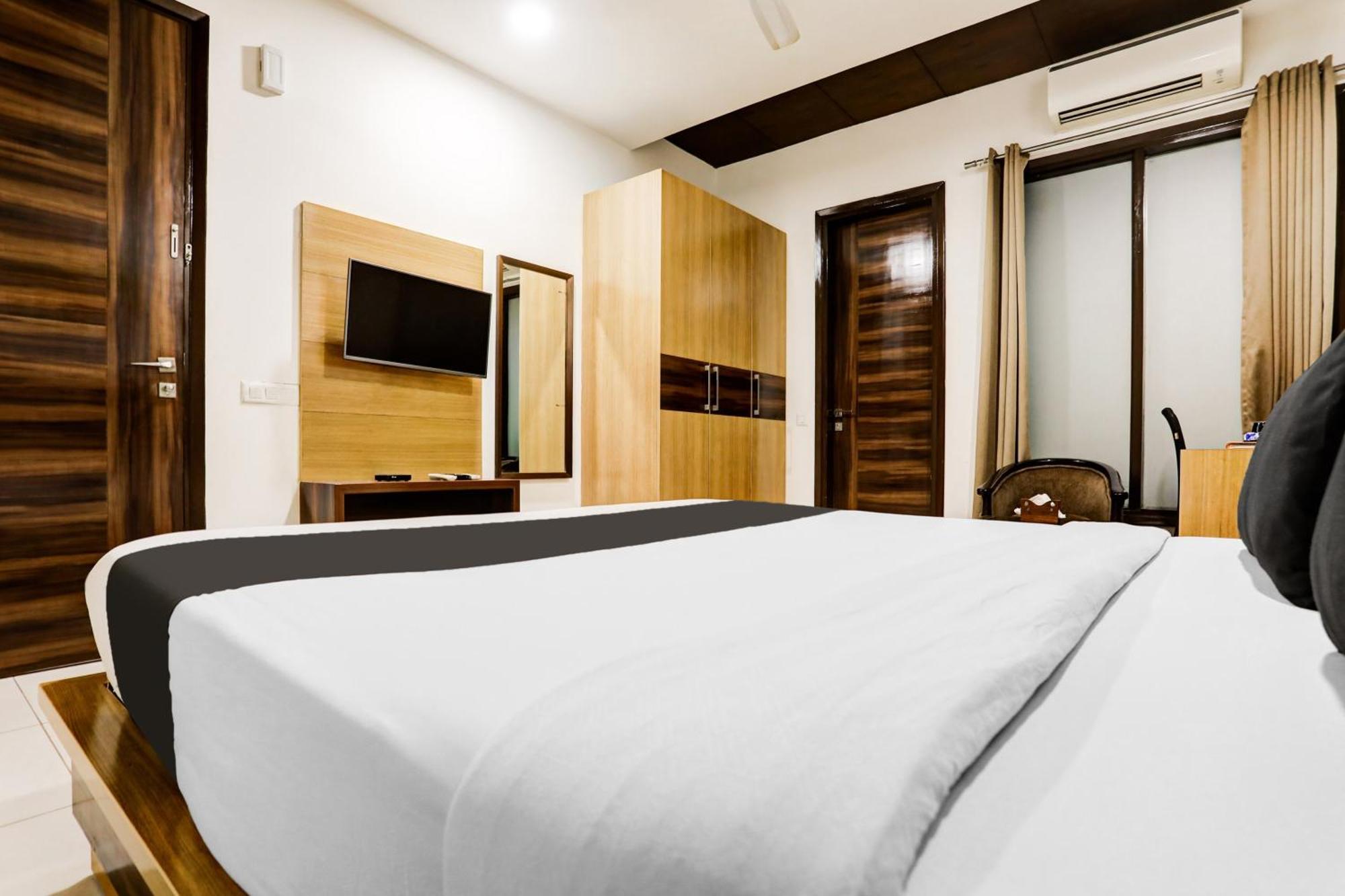 O Jmk Hotel